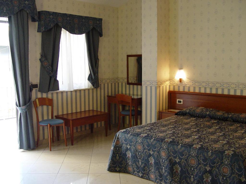Hotel Kroma Ragusa Quarto foto